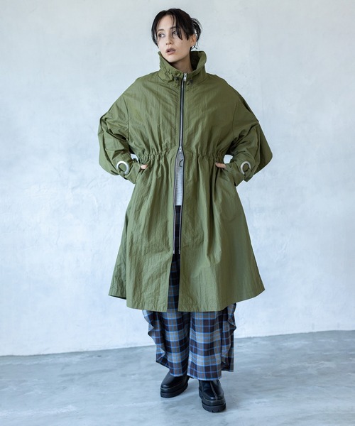 OSMOSIS（オズモーシス）の「バックフレアーライトコート（その他アウター・レディース・カーキ/ブラック/ベージュ・ONE SIZE）」の9枚目の写真