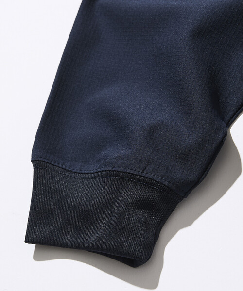 FREAK'S STORE(フリークスストア)の「限定展開 ALL WEATHER ACTIVE WEAR/オールウェザーアクティブウェア リラックスフィット パッカブルセットアップ/クルーネックPO/パンツ(その他トップス・メンズ・ブラック/チャコールグレー/ネイビー/グレイッシュベージュ・SMALL/MEDIUM/LARGE)」の14枚目の写真