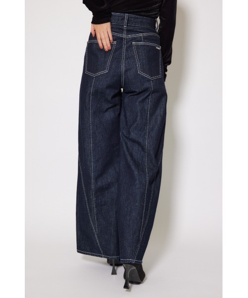 rienda（リエンダ）の「フロントボタンデザインハイウエストデニムパンツ 秋服　冬服（デニムパンツ・レディース・ダークブルー/ライトブルー・MEDIUM/SMALL/X-SMALL）」の9枚目の写真