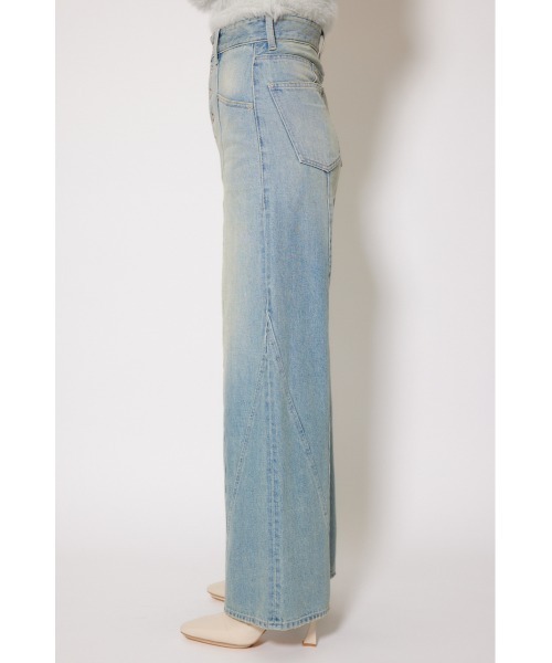 rienda（リエンダ）の「フロントボタンデザインハイウエストデニムパンツ 秋服　冬服（デニムパンツ・レディース・ダークブルー/ライトブルー・MEDIUM/SMALL/X-SMALL）」の18枚目の写真