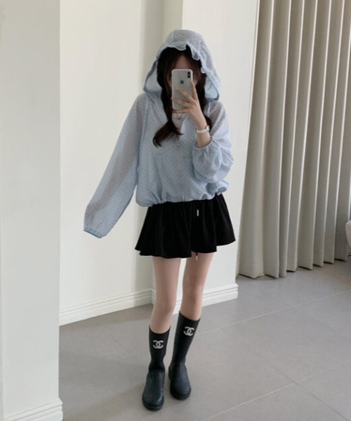 Vipoa(ヴィポア)の「dot zip hoodie(ブルゾン・レディース・ホワイト/ブルー・FREE)」の14枚目の写真