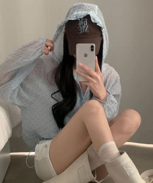 Vipoa(ヴィポア)の「dot zip hoodie(ブルゾン・レディース・ホワイト/ブルー・FREE)」の17枚目の写真
