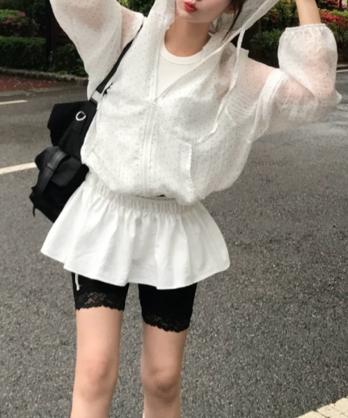 Vipoa(ヴィポア)の「dot zip hoodie(ブルゾン・レディース・ホワイト/ブルー・FREE)」の9枚目の写真