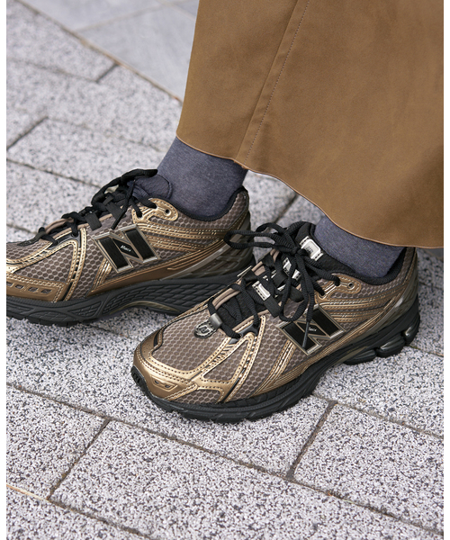 IENA(イエナ)の「NEW BALANCE/ニューバランス 1906RCJ スニーカー(スニーカー・レディース・ゴールド・23cm/23.5cm/24cm/24.5cm/25cm)」の2枚目の写真