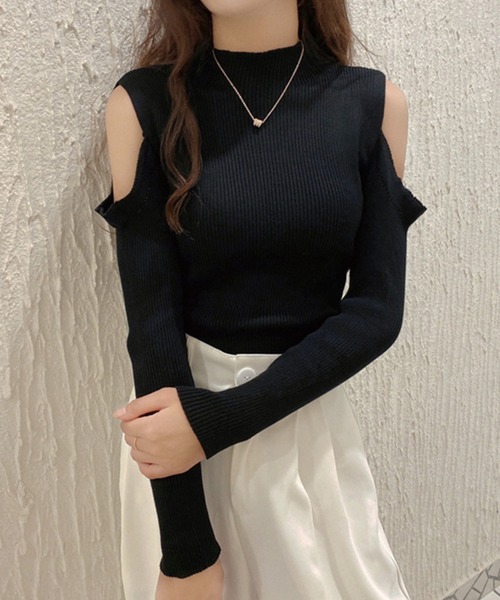 ADDITION STORE(アディションストア)の「\肩からフェロモン♪/肩出しクロップド丈 長袖ニット(ニット/セーター・レディース・ホワイト/ブラウン/レッド/ブラック・FREE)」の2枚目の写真