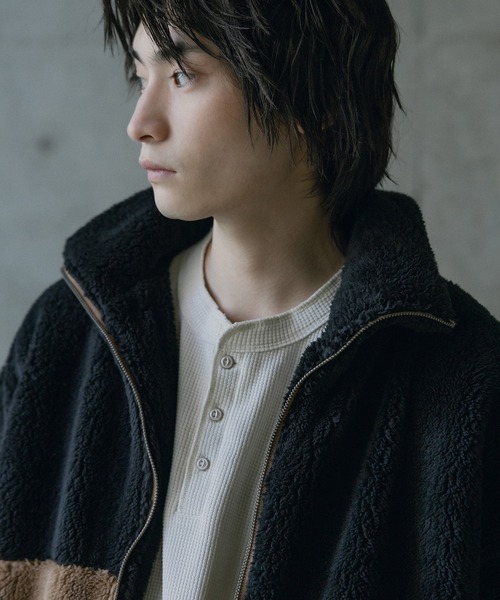 RATTLE TRAP(ラトルトラップ)の「Wシャギーフリーススタンドブルゾン(ブルゾン・メンズ・オフホワイト/ブラック系その他/ブラック・M/L)」の9枚目の写真