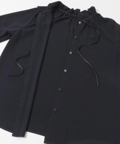 F by ROSSO(エフバイロッソ)の「F by ROSSO フリルカラー2WAYブラウス(シャツ/ブラウス・レディース・ネイビー/オフホワイト・FREE)」の3枚目の写真