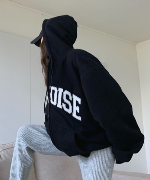 Teem Store(チームストア)の「ワッペンレタリングオーバーサイズジップパーカー(パーカー・レディース・ブラック/ライトグレー・M/L)」の5枚目の写真