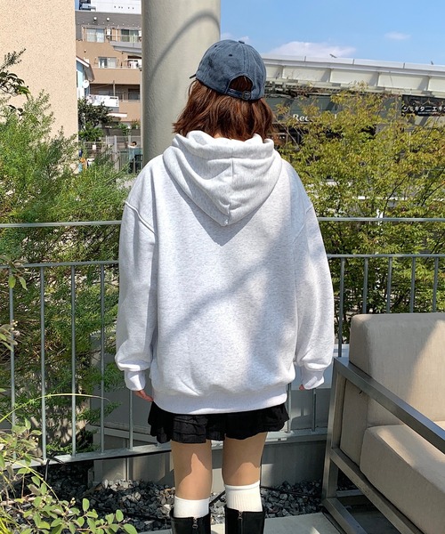 Teem Store(チームストア)の「ワッペンレタリングオーバーサイズジップパーカー(パーカー・レディース・ブラック/ライトグレー・M/L)」の8枚目の写真