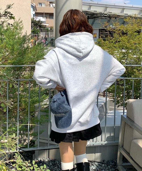 Teem Store(チームストア)の「ワッペンレタリングオーバーサイズジップパーカー(パーカー・レディース・ブラック/ライトグレー・M/L)」の9枚目の写真