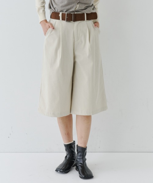 NUJOH（ヌゾ）の「Corduroy Bermuda Pants with Belt / ベルト付きコーデュロイバミューダパンツ（その他パンツ・レディース・ベージュ/ネイビー/ブラウン・SMALL/MEDIUM）」の18枚目の写真