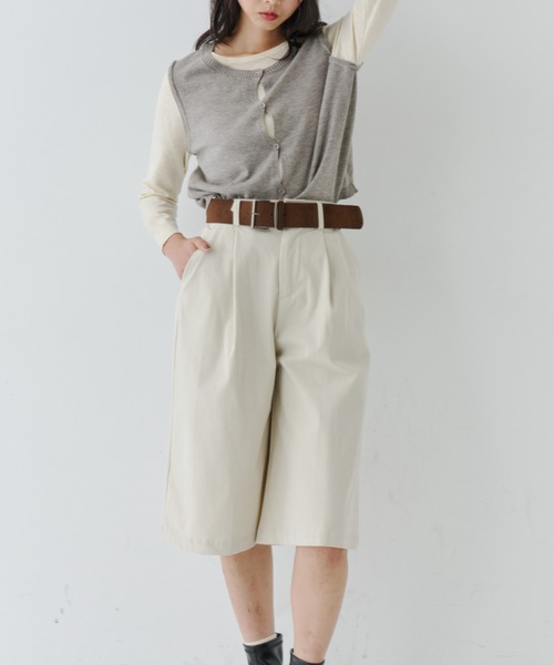 NUJOH（ヌゾ）の「Corduroy Bermuda Pants with Belt / ベルト付きコーデュロイバミューダパンツ（その他パンツ・レディース・ベージュ/ネイビー/ブラウン・SMALL/MEDIUM）」の17枚目の写真