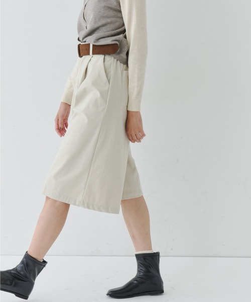 NUJOH（ヌゾ）の「Corduroy Bermuda Pants with Belt / ベルト付きコーデュロイバミューダパンツ（その他パンツ・レディース・ベージュ/ネイビー/ブラウン・SMALL/MEDIUM）」の13枚目の写真