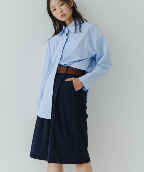 NUJOH（ヌゾ）の「Corduroy Bermuda Pants with Belt / ベルト付きコーデュロイバミューダパンツ（その他パンツ・レディース・ベージュ/ネイビー/ブラウン・SMALL/MEDIUM）」の4枚目の写真