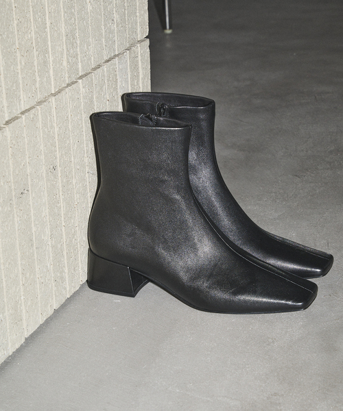 GRISE（グリーズ）の「GRISE4cmレザースクエアソフトフィットショートブーツ（ブーツ・レディース・ブラック/アイボリー/ブラウン・LARGE/MEDIUM/SMALL/X-LARGE）」の5枚目の写真