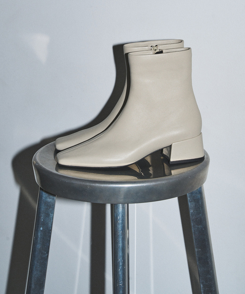 GRISE（グリーズ）の「GRISE4cmレザースクエアソフトフィットショートブーツ（ブーツ・レディース・ブラック/アイボリー/ブラウン・LARGE/MEDIUM/SMALL/X-LARGE）」の6枚目の写真