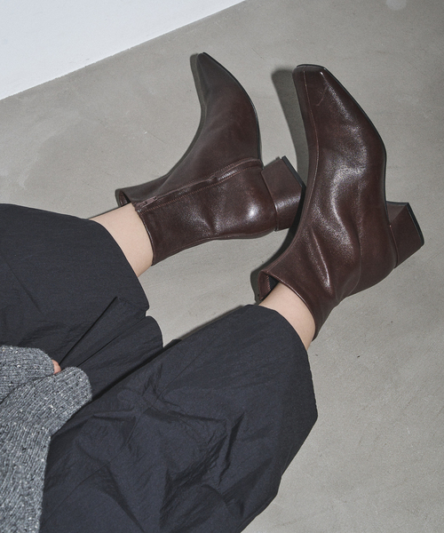 GRISE（グリーズ）の「GRISE4cmレザースクエアソフトフィットショートブーツ（ブーツ・レディース・ブラック/アイボリー/ブラウン・LARGE/MEDIUM/SMALL/X-LARGE）」の7枚目の写真