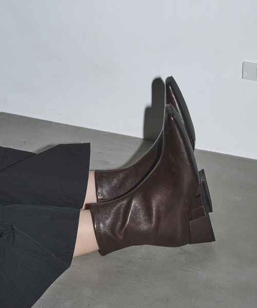 GRISE（グリーズ）の「GRISE4cmレザースクエアソフトフィットショートブーツ（ブーツ・レディース・ブラック/アイボリー/ブラウン・LARGE/MEDIUM/SMALL/X-LARGE）」の8枚目の写真