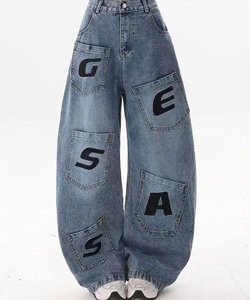 gossip!ロサンゼルス(ゴシップロサンゼルス)の「アルファベットパッチ マルチポケット ワイドバギーデニムパンツ レディース ハイウエスト Y2K ストリート系 デニム(デニムパンツ・レディース・ブルー・M/L)」の4枚目の写真