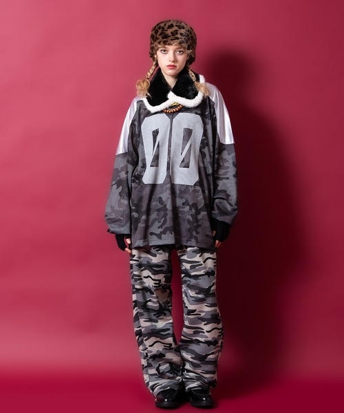 a.p.o.v.（エーピーオービー）の「a.p.o.v. カモフラ柄メッシュショルダーパッチナンバリングオーバーサイズゲームシャツ（Tシャツ/カットソー・メンズ・カーキ/グレー/ベージュ・ONESIZE）」の14枚目の写真
