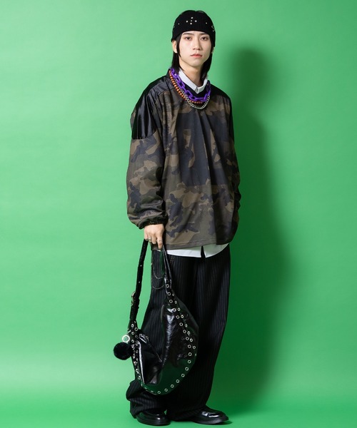 a.p.o.v.（エーピーオービー）の「a.p.o.v. カモフラ柄メッシュショルダーパッチナンバリングオーバーサイズゲームシャツ（Tシャツ/カットソー・メンズ・カーキ/グレー/ベージュ・ONESIZE）」の12枚目の写真