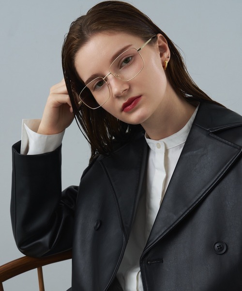 NUEF （ヌエフ）の「スクエア型｜クリアレンズ｜メタルフレーム｜紫外線対策｜UVカット｜眼鏡｜NUEF｜クラシック（メガネ・レディース・ゴールド/シルバー・FREE）」の7枚目の写真