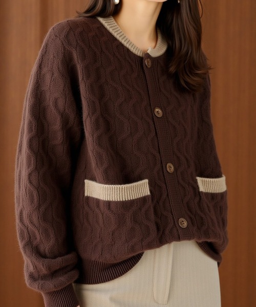 cammie(キャミー)の「配色ケーブル網ニットカーディガン(カーディガン/ボレロ・レディース・ブラウン/ベージュ/グレイッシュベージュ・F)」の6枚目の写真