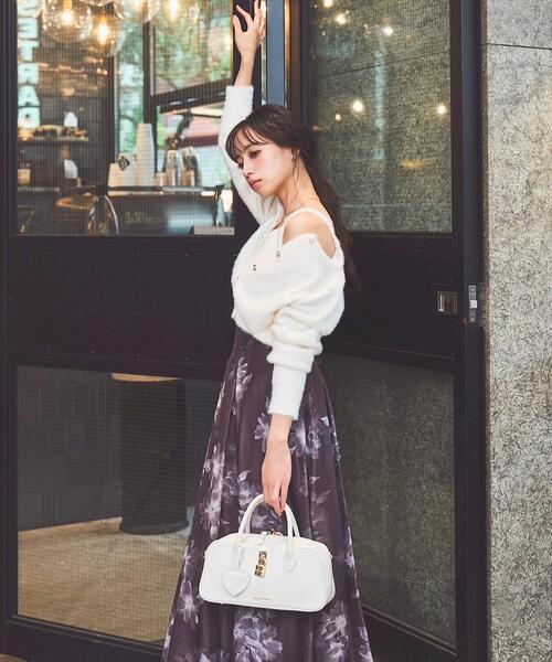 SWINGLE（スウィングル）の「フェザーニットアンサンブル（カーディガン/ボレロ・レディース・オフホワイト/ライトグレー/レッド/ベージュ・FREE）」の7枚目の写真