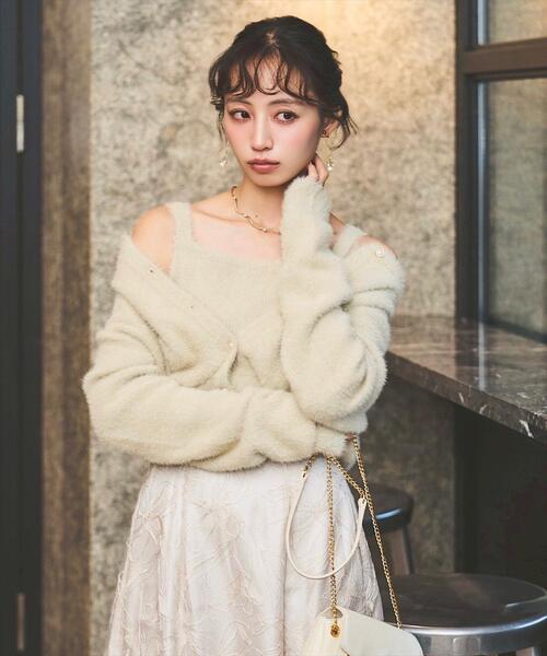 SWINGLE（スウィングル）の「フェザーニットアンサンブル（カーディガン/ボレロ・レディース・オフホワイト/ライトグレー/レッド/ベージュ・FREE）」の10枚目の写真