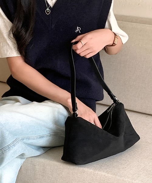 yuue' ( wear )（ユーイ）の「スウェードミニショルダーバッグ（ショルダーバッグ・レディース・ブラック/ブラウン/レオパード・FREE）」の2枚目の写真