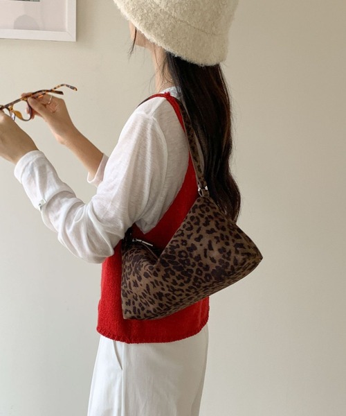 yuue' ( wear )（ユーイ）の「スウェードミニショルダーバッグ（ショルダーバッグ・レディース・ブラック/ブラウン/レオパード・FREE）」の11枚目の写真