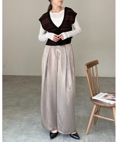 She's Closet(シーズクローゼット)の「深Vネック配色ジャガード柄ショートニットベスト(ベスト・レディース・アイボリー/グレー/ブラウン・FREE)」の16枚目の写真