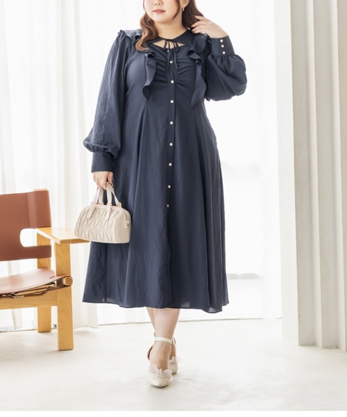 CLETTE(クレット)の「CLETTEオリジナルデコルテリボンフリルワンピース(ワンピース・レディース・ブラウン/ラベンダー/ネイビー・LL/3L/4L)」の3枚目の写真