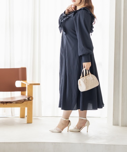 CLETTE(クレット)の「CLETTEオリジナルデコルテリボンフリルワンピース(ワンピース・レディース・ブラウン/ラベンダー/ネイビー・LL/3L/4L)」の13枚目の写真