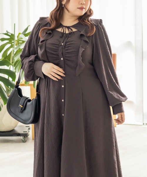 CLETTE(クレット)の「CLETTEオリジナルデコルテリボンフリルワンピース(ワンピース・レディース・ブラウン/ラベンダー/ネイビー・LL/3L/4L)」の7枚目の写真