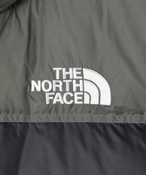THE NORTH FACE（ザノースフェイス）の「THE NORTH FACE/ザ・ノース・フェイス NUPTSE VEST/ヌプシベスト(限定展開)（ダウンベスト・メンズ・チャコールグレー/ブラック・MEDIUM/X-LARGE/LARGE）」の9枚目の写真