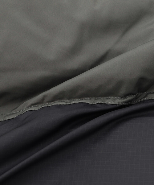 THE NORTH FACE（ザノースフェイス）の「THE NORTH FACE/ザ・ノース・フェイス NUPTSE VEST/ヌプシベスト(限定展開)（ダウンベスト・メンズ・チャコールグレー/ブラック・MEDIUM/X-LARGE/LARGE）」の10枚目の写真