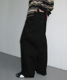 CRANK（クランク）の「スタッズワイドデニムパンツ_ブラック（デニムパンツ）」