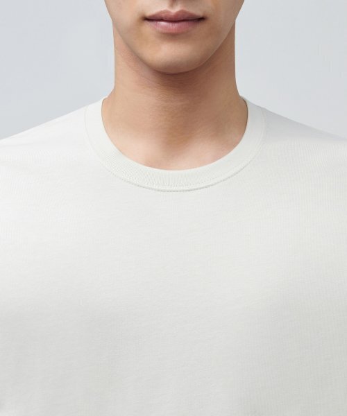 MUSINSA STANDARD（ムシンサスタンダード）の「ベーシック長袖Tシャツ [ダスティクリーム]（Tシャツ/カットソー・メンズ・その他・LARGE/X-LARGE/XX-LARGE/XXX-LARGE/SMALL/MEDIUM）」の3枚目の写真