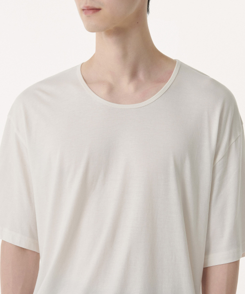 MUSINSA STANDARD（ムシンサスタンダード）の「リラックスドCRスクープネックTシャツ[クリーム]（Tシャツ/カットソー・メンズ・その他・LARGE/X-LARGE/XX-LARGE/SMALL/MEDIUM）」の4枚目の写真