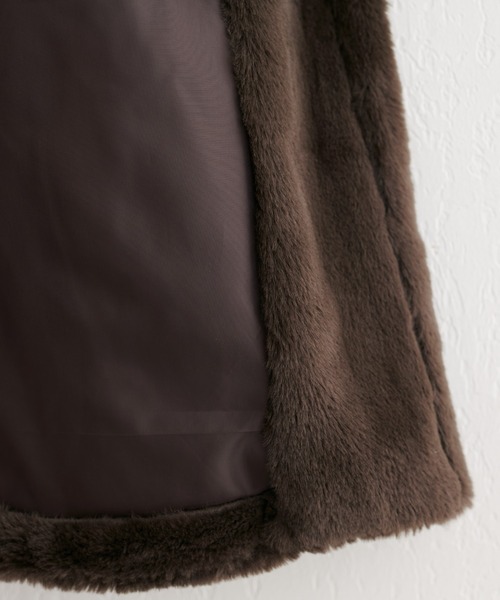 natural couture（ナチュラルクチュール）の「アソートボアＷミドルコート（ノーカラーコート・レディース・グレイッシュベージュ/オフホワイト/ブラウン・FREE）」の14枚目の写真