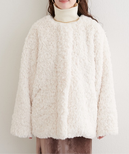 natural couture（ナチュラルクチュール）の「アソートボアＷミドルコート（ノーカラーコート・レディース・グレイッシュベージュ/オフホワイト/ブラウン・FREE）」の21枚目の写真