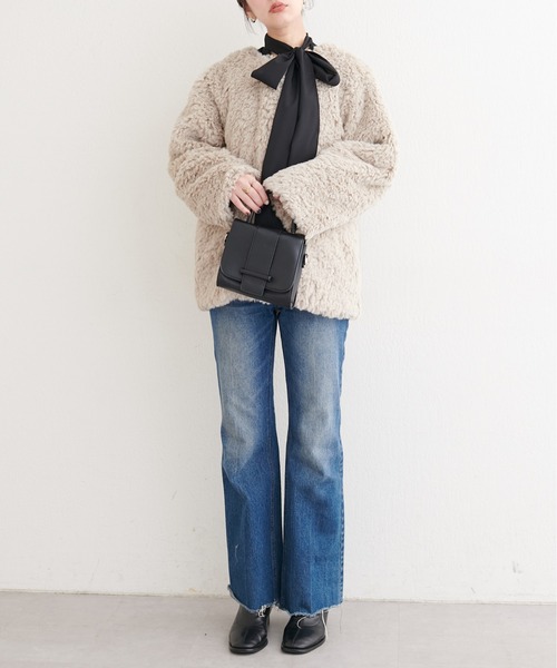 natural couture（ナチュラルクチュール）の「アソートボアＷミドルコート（ノーカラーコート・レディース・グレイッシュベージュ/オフホワイト/ブラウン・FREE）」の19枚目の写真