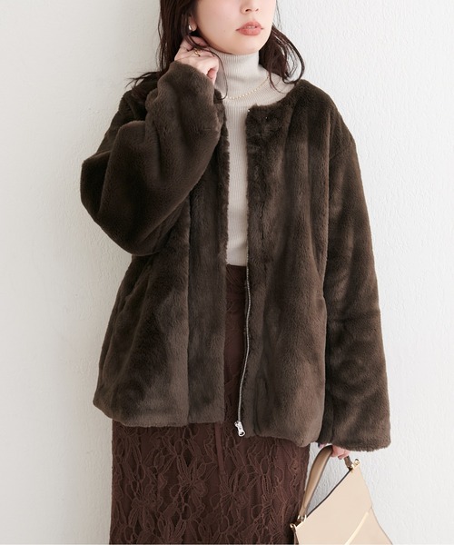 natural couture（ナチュラルクチュール）の「アソートボアＷミドルコート（ノーカラーコート・レディース・グレイッシュベージュ/オフホワイト/ブラウン・FREE）」の11枚目の写真