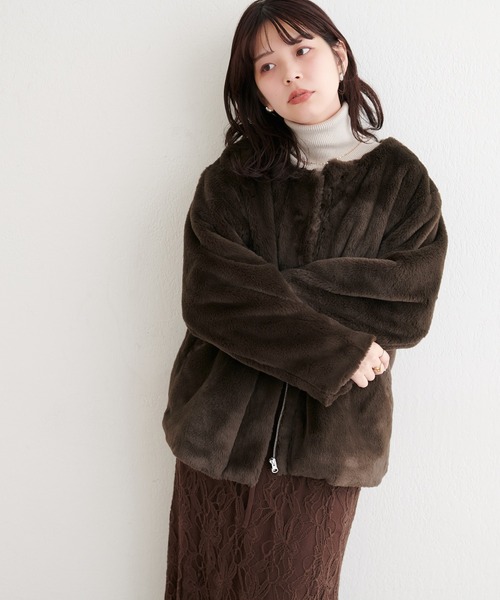 natural couture（ナチュラルクチュール）の「アソートボアＷミドルコート（ノーカラーコート・レディース・グレイッシュベージュ/オフホワイト/ブラウン・FREE）」の12枚目の写真