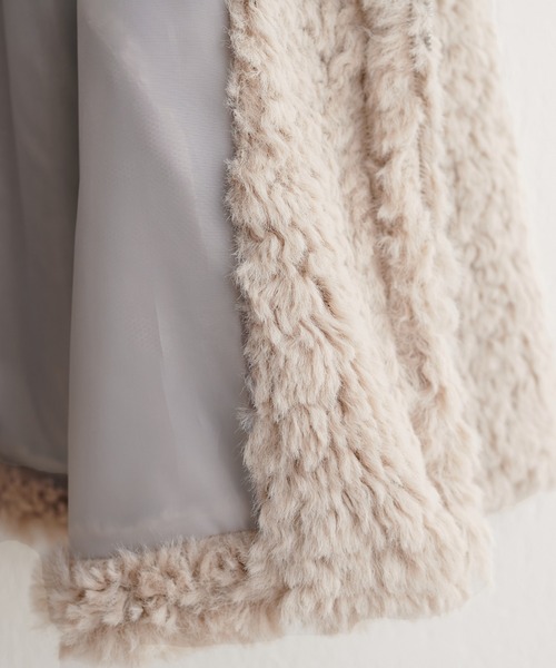 natural couture（ナチュラルクチュール）の「アソートボアＷミドルコート（ノーカラーコート・レディース・グレイッシュベージュ/オフホワイト/ブラウン・FREE）」の20枚目の写真