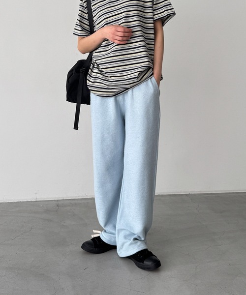 CANAL JEAN(キャナルジーン)の「HARING 裏使い刺繍ジョガーパンツ(スウェットパンツ・レディース・クリーム/ネイビー/サックスブルー・ONE SIZE)」の3枚目の写真