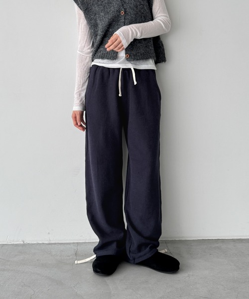 CANAL JEAN(キャナルジーン)の「HARING 裏使い刺繍ジョガーパンツ(スウェットパンツ・レディース・クリーム/ネイビー/サックスブルー/スミクロ・ONE SIZE)」の16枚目の写真