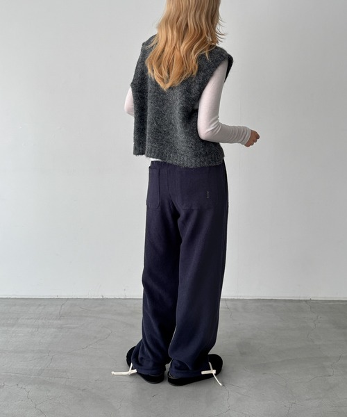 CANAL JEAN(キャナルジーン)の「HARING 裏使い刺繍ジョガーパンツ(スウェットパンツ・レディース・クリーム/ネイビー/サックスブルー/スミクロ・ONE SIZE)」の18枚目の写真