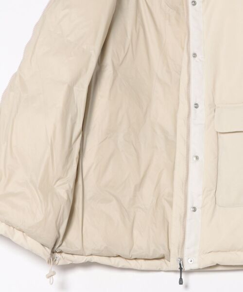 Eddie Bauer（エディーバウアー）の「パフィーネック ダウンジャケット（ダウンジャケット/コート・レディース・オフホワイト/ブラック・M/S/XL/L）」の6枚目の写真